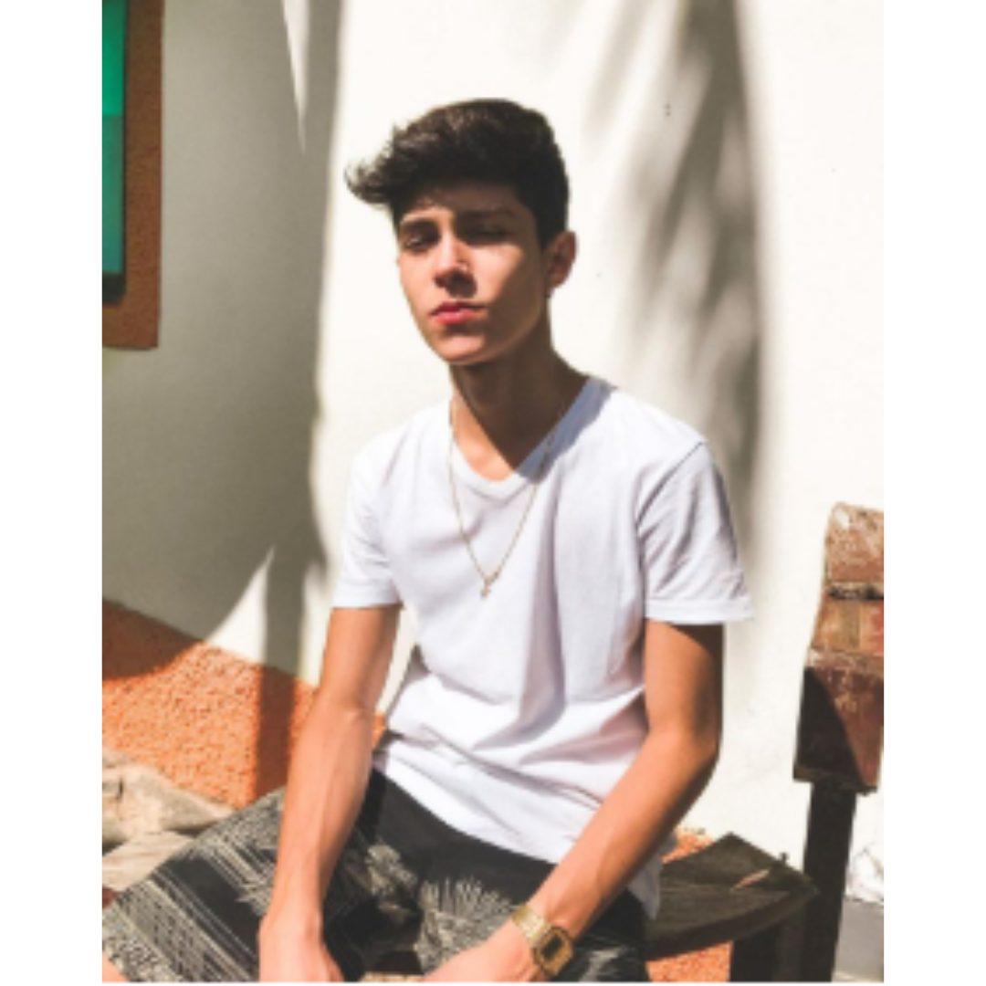 <em>Felipe S.</em>